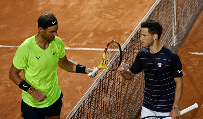 Nadal bị "gã lùn" Schwartzman (đối thủ toàn thua anh cả 9 lần trước đó) loại ở tứ kết Rome Masters năm nay