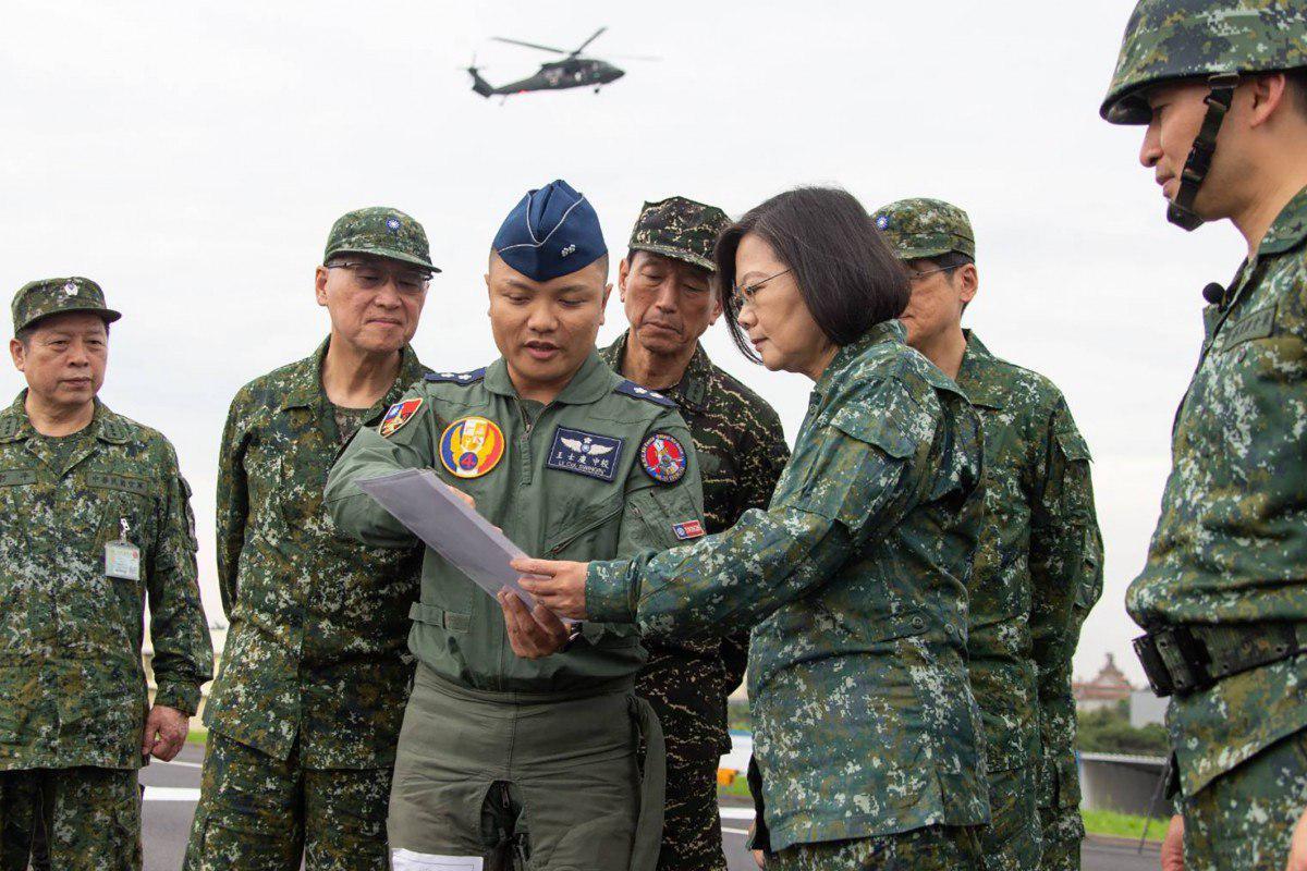 Bà Thái Anh Văn họp với các quan chức thuộc Lực lượng Phòng vệ Đài Loan (ảnh: SCMP)