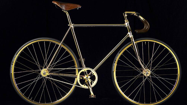 6. Aurumania Gold Crystal Edition: Chiếc xe đạp mạ vàng được sản xuất với số lượng giới hạn, giá bán lên tới 114.000USD (2,6 tỷ đồng)
