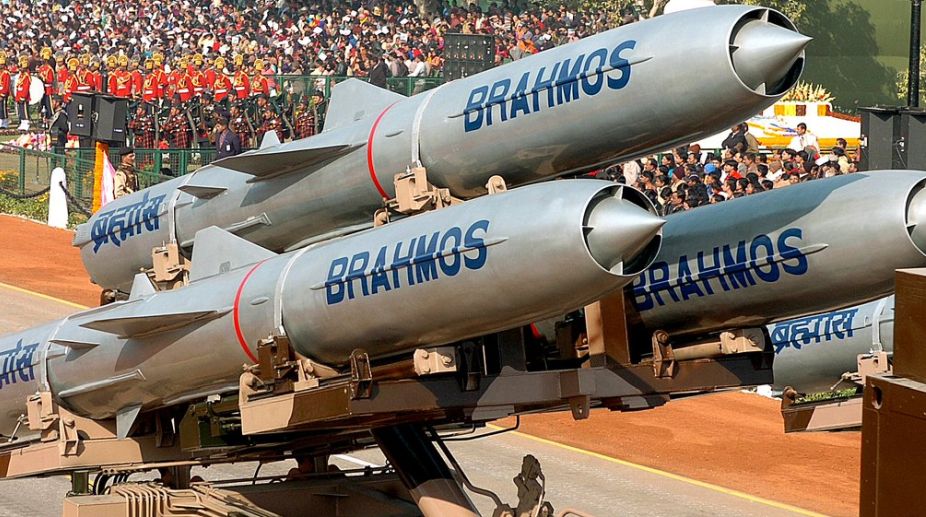 Tên lửa hành trình siêu thanh Brahmos (ảnh: Reuters)