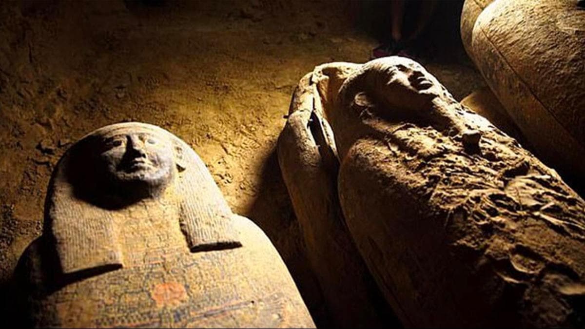 Phát hiện 27 quan tài cổ chứa xác ướp nơi giếng sâu Ai Cập được đánh giá là vô cùng quan trọng (ảnh: Daily Mail)