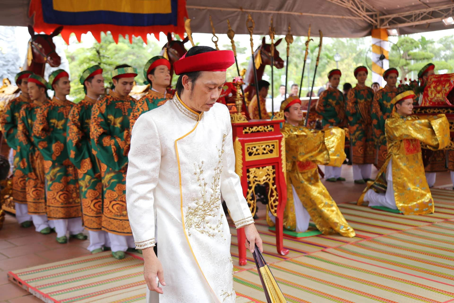 Nghệ sĩ Hoài Linh thông báo không đón khách và tổ chức Lễ giỗ Tổ như mọi năm.