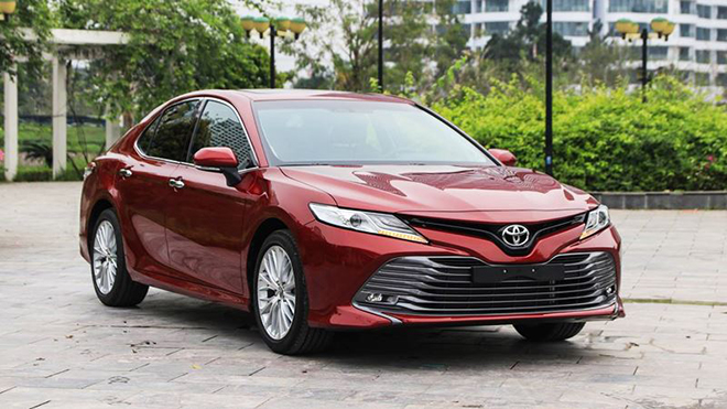 Giá xe Toyota Camry lăn bánh mới nhất tháng 9/2020 - 2