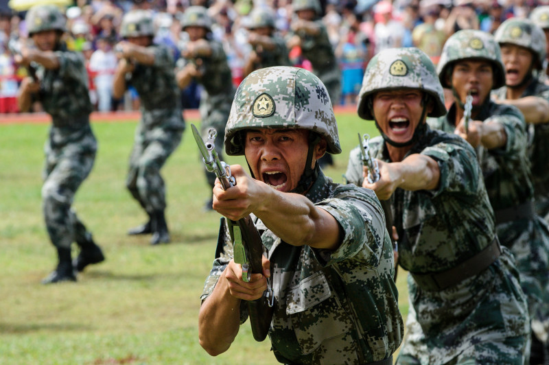 Quân đội Trung Quốc sẽ siết chặt hơn việc sử dụng điện thoại di động (ảnh: SCMP)