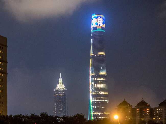 2. Tháp Thượng Hải

Chiều cao: 631 m

Tầng: 128

Địa điểm: Thượng Hải, Trung Quốc

Ngày hoàn thành: 2015
