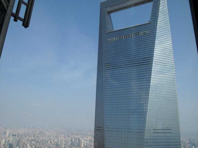 11. Trung tâm tài chính thế giới Thượng Hải

Chiều cao: 491 m

Tầng: 101

Địa điểm: Thượng Hải, Trung Quốc

Ngày hoàn thành: 2008
