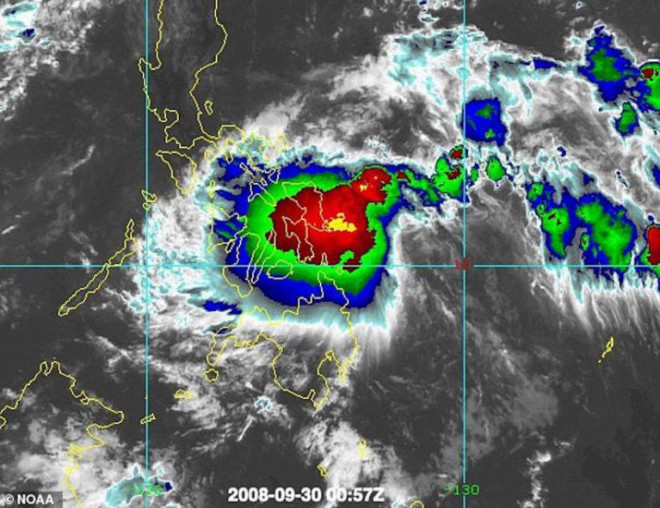 Bão nhiệt đới Higos ngoài khơi bờ biển Philippines năm 2008. Ảnh: NOAA