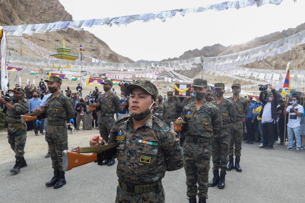 Binh sĩ Ấn Độ có mặt tại lễ tang Tenzin Nyima