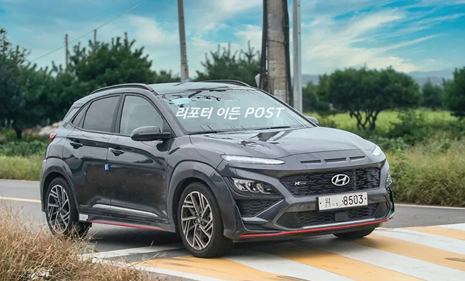 Ảnh thực tế Hyundai Kona N Line 2021 lăn bánh trên đường phố - 1