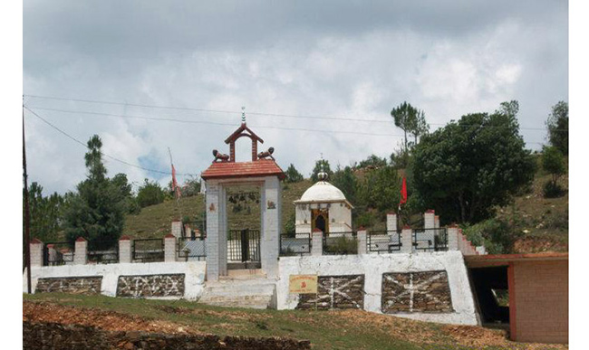 Đền Hariyali Devi, Uttarakhand: Là một Siddha Peeth nổi tiếng cách Rudraprayag khoảng 37km, đền Hariyali Devi nằm ở độ cao khoảng 1400m. 
