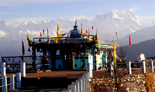 Đền Kartik Swami, Uttarakhand: Là một nơi thú vị cho cả những người đam mê phiêu lưu và những người theo đạo Hindu tận tụy, Đền Kartik Swami nằm ở độ cao khoảng 3050m và có vẻ đẹp ngoạn mục với cảnh quan xung quanh tuyệt đẹp.&nbsp;