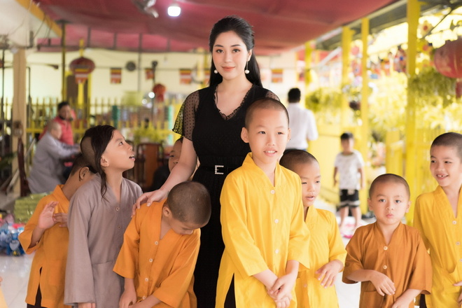 Hoa hậu Tô Diệp Hà mang Trung thu ấm áp đến với trẻ em cơ nhỡ - 1