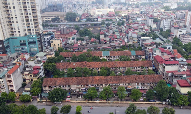 Khu tập thể 3 tầng ngay sát mặt đường Lê Hồng Phong (thuộc tổ dân phố 13, phường Nguyễn Trãi, quận Hà Đông, Hà Nội).