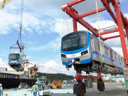 Tin tức trong ngày - Đoàn tàu đầu tiên của tuyến metro số 1 đang trên đường về TP.HCM