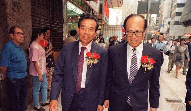 Ông trùm kim hoàn&nbsp;Cheng Yu-tung có mối thâm tình với tỷ phú Li Ka-shing.&nbsp;