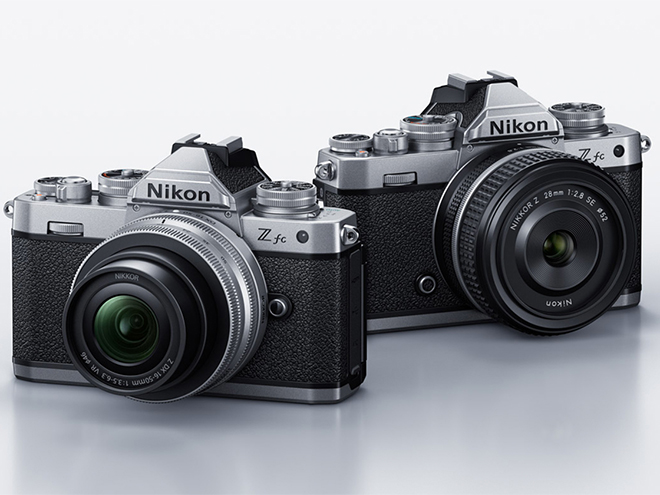 Thiết kế quen thuộc của Nikon.