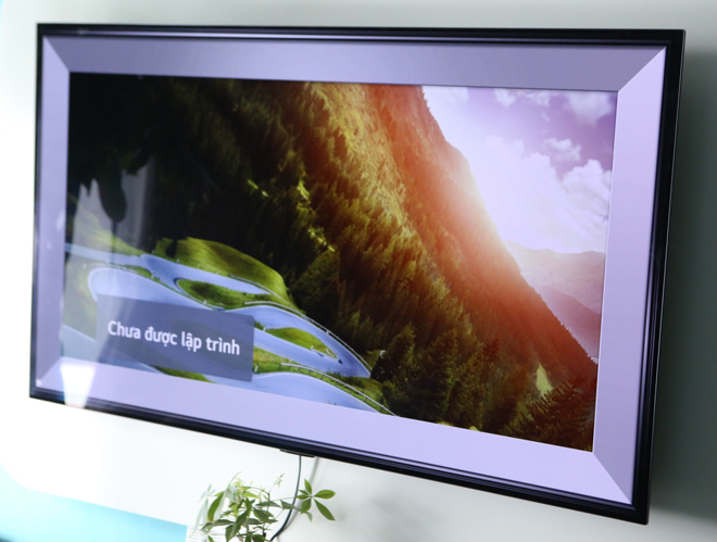 LG G1 65 inch 4K Smart OLED.