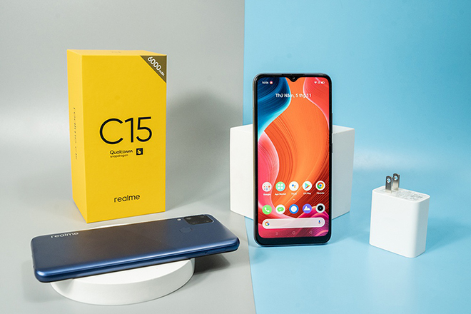 Realme C15.