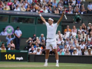 Thể thao - Tuyệt phẩm Wimbledon: Federer đánh bóng chéo sân nhanh &quot;như điện&quot;