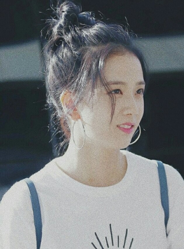 Nàng thơ Jisoo (BLACKPINK) mắc bệnh sưng hạch bạch huyết, những dấu hiệu không thể bỏ qua - 2