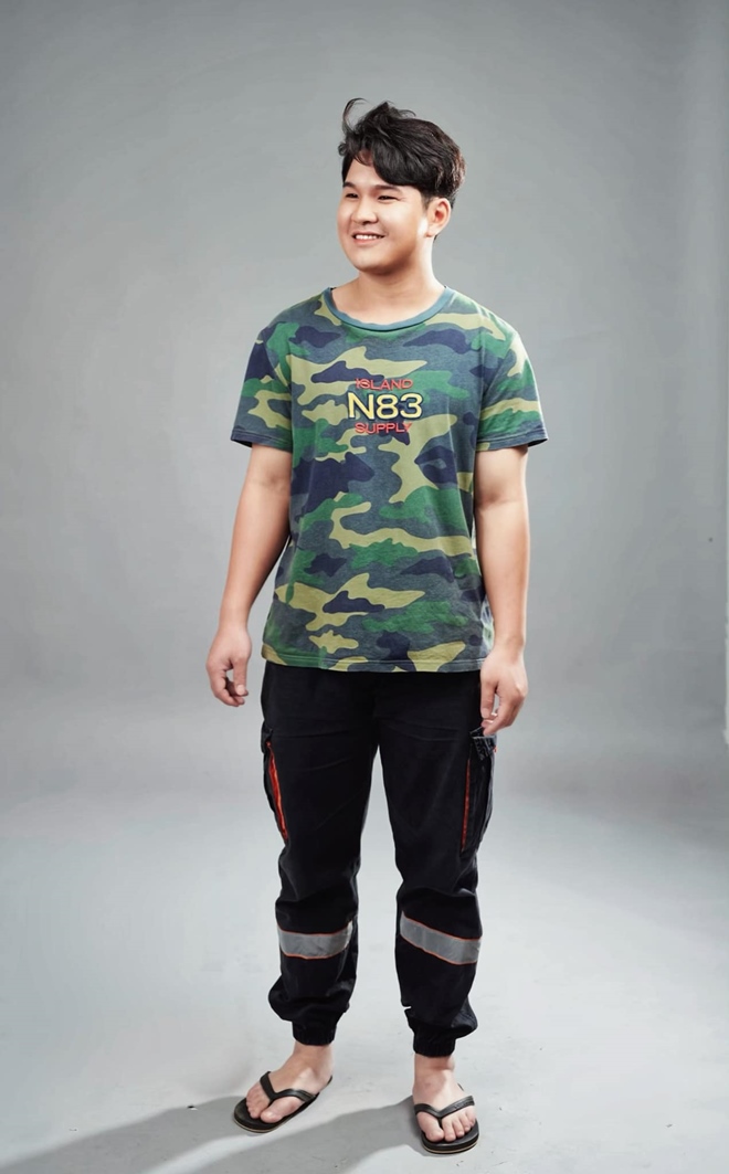 Đức Anh bị Thu Huyền đập đến choáng váng đầu óc khi quay một phân cảnh.