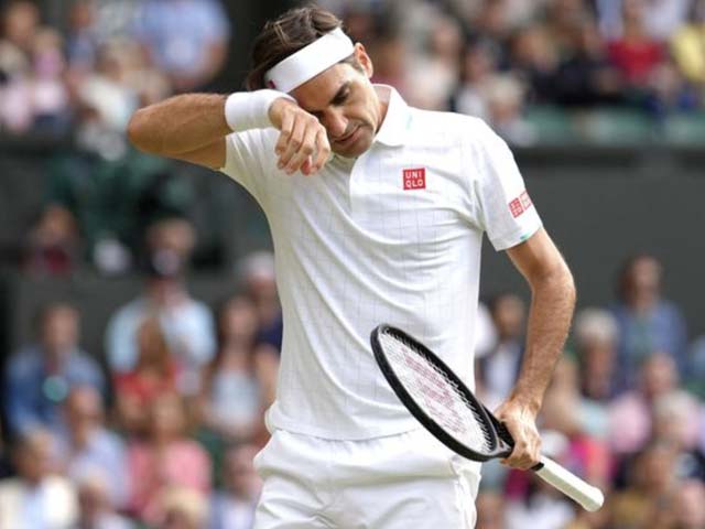 Federer không thể đua sức cùng đối thủ