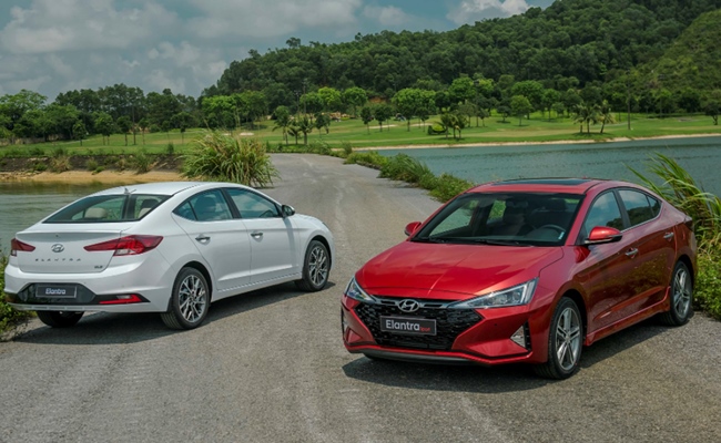 Giá xe Hyundai Elantra mới nhất tháng 7/2021 đầy đủ các phiên bản - 2