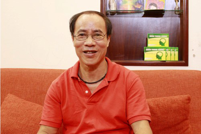 Chú Khuất Thế Dũng, 64 tuổi tại đường Hoàng Hoa Thám, Hà Nội. (Ảnh NVCC)