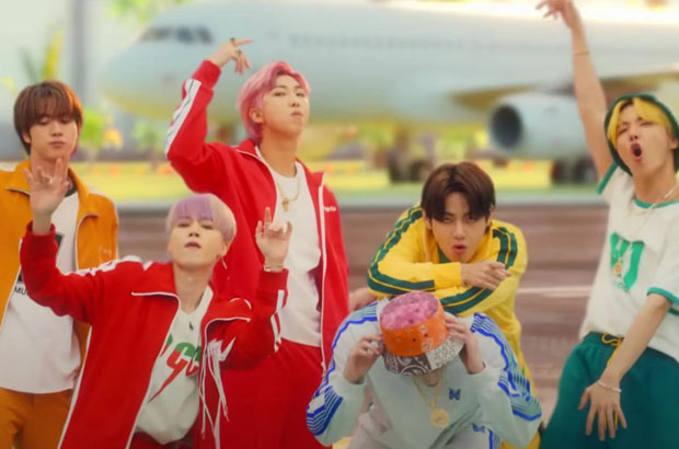 BTS - nhóm nhạc nam có phong cách thời trang đỉnh nhất thế giới - 2