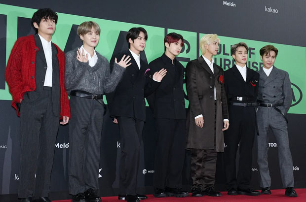 BTS - nhóm nhạc nam có phong cách thời trang đỉnh nhất thế giới - 8