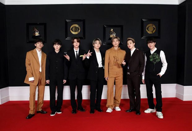 BTS - nhóm nhạc nam có phong cách thời trang đỉnh nhất thế giới - 3