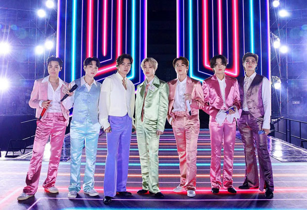 BTS - nhóm nhạc nam có phong cách thời trang đỉnh nhất thế giới - 4