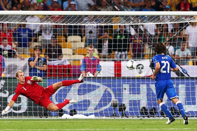 Cú đá 11m theo kiểu panenka của Pirlo vào năm 2012