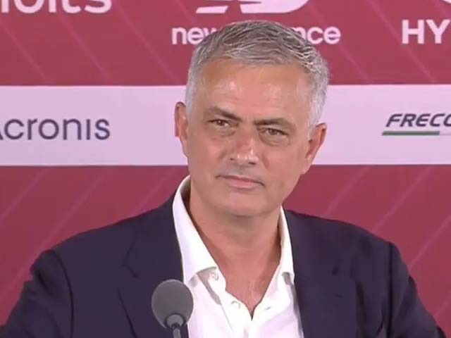 Mourinho trong ngày ra mắt Roma