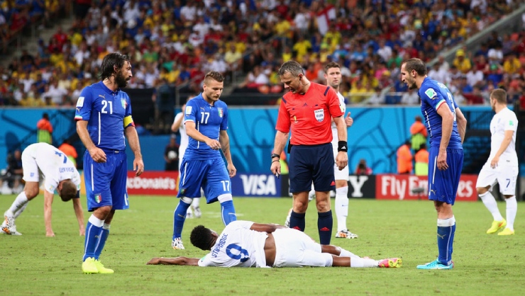 Bjorn Kuipers từng bắt chính trận Anh - Italia ở vòng bảng World Cup 2014 (Italia thắng 2-1)