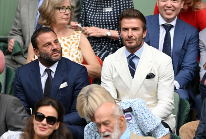 Beckham ăn vận bảnh bao gây “náo loạn” Wimbledon, làm “lu mờ” Djokovic - 9