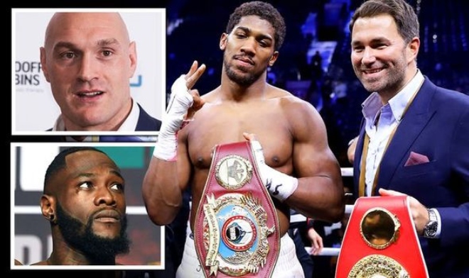 Ông bầu Eddie Hearn nghi ngờ trận Fury - Wilder hoãn vì không bán được vé