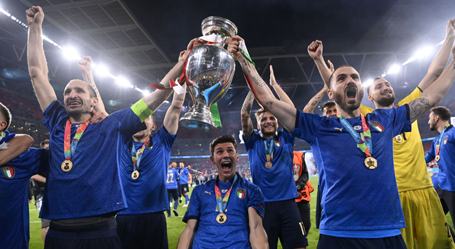 Chiellini và Bonucci hóa "tường thành" giúp Italia giành chức vô địch EURO 2020