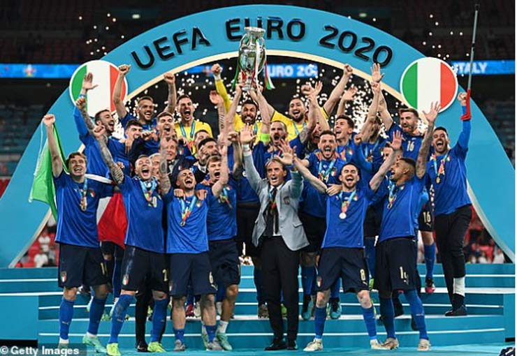 ĐT Italia vượt nhiều khó khăn để đánh bại ĐT Anh và vô địch EURO 2020 trên sân Wembley