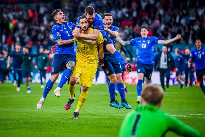 Tân binh của PSG trở thành người hùng mang về chức vô địch EURO 2020 cho Italia