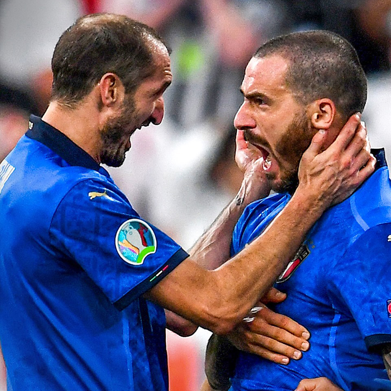 Italia vô địch EURO: Rũ bùn đứng dậy, trở lại làm trùm bóng đá châu Âu - 19