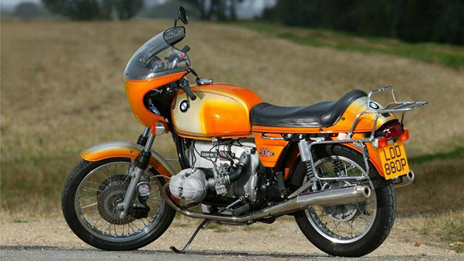 2. BMW R90S
