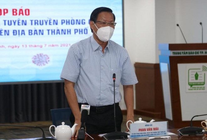 Phó Bí thư Thường trực Thành ủy TP.HCM Phan Văn Mãi hi vọng sự đồng lòng của người dân cùng các biện pháp chống dịch TP đang áp dụng, tình huống xấu nhất sẽ không xảy ra. Ảnh: TTBC