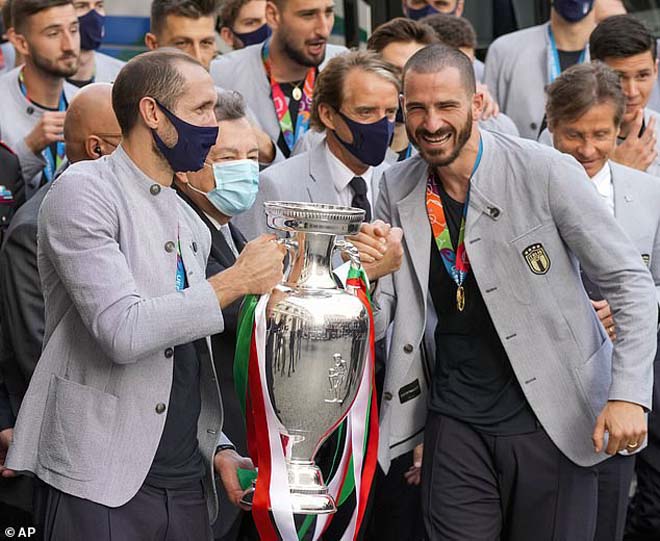 Italia thu trái ngọt từ sự kết hợp giữa Chiellini và Bonucci