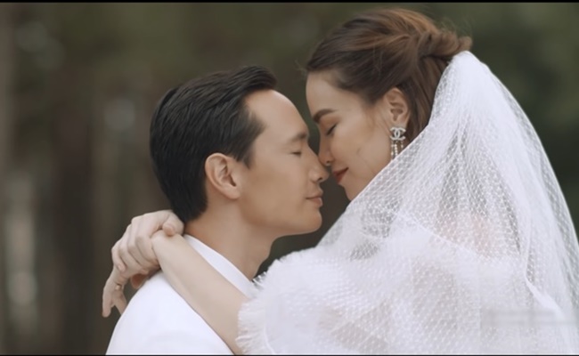 Ngày 27/6/2021, Hồ Ngọc Hà tung ảnh cưới và video ngọt ngào kỷ niệm 4 năm bên nhau hạnh phúc. 
