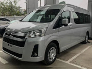 Tin tức ô tô - Cận cảnh Toyota Hiace mới tại đại lý, giá hơn 1,17 tỷ đồng