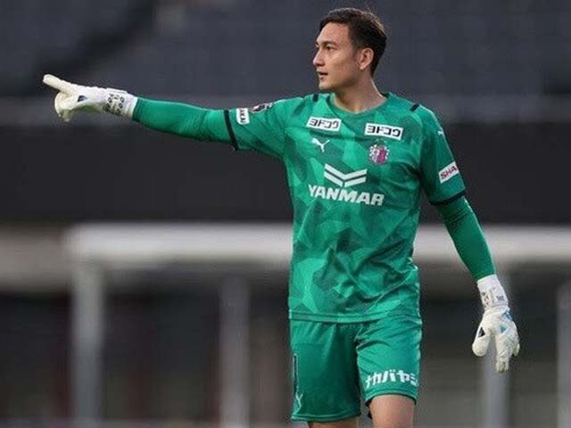 Văn Lâm là cầu thủ Việt Nam duy nhất thi đấu vào thời điểm này tại AFC Champions League và J-League