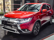 Tin tức ô tô - Một số đại lý giảm giá xe Mitsubishi Outlander hơn 100 triệu đồng