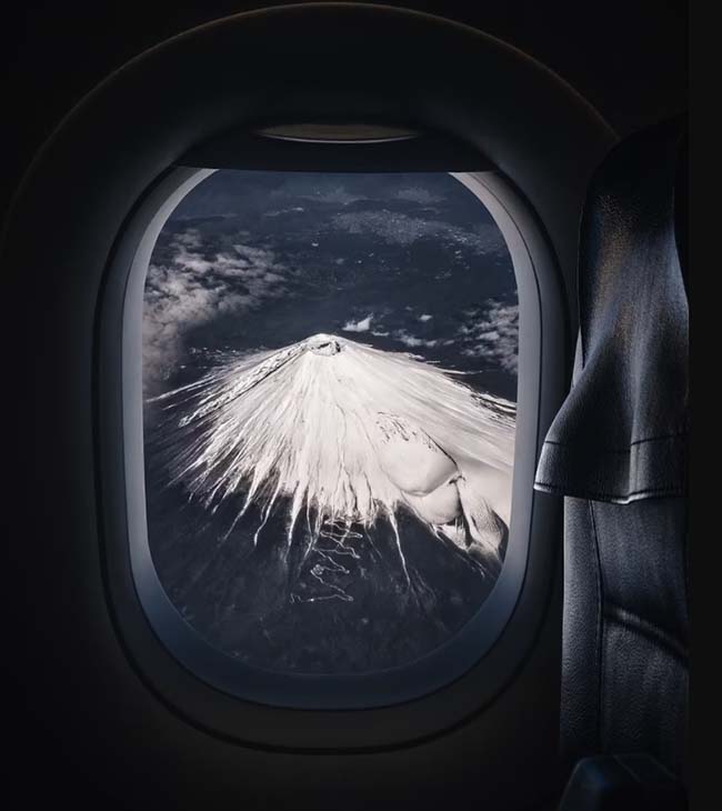 Hình ảnh tuyệt đẹp về núi Phú Sĩ này được chụp từ cửa sổ máy bay và được RK chú thích: “Đừng bao giờ ngừng khám phá thế giới tuyệt vời này”.
