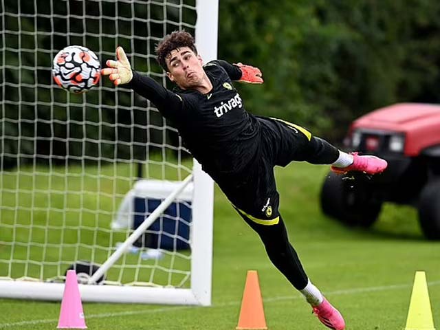 Kepa nỗ lực tìm lại vị trí ở Chelsea